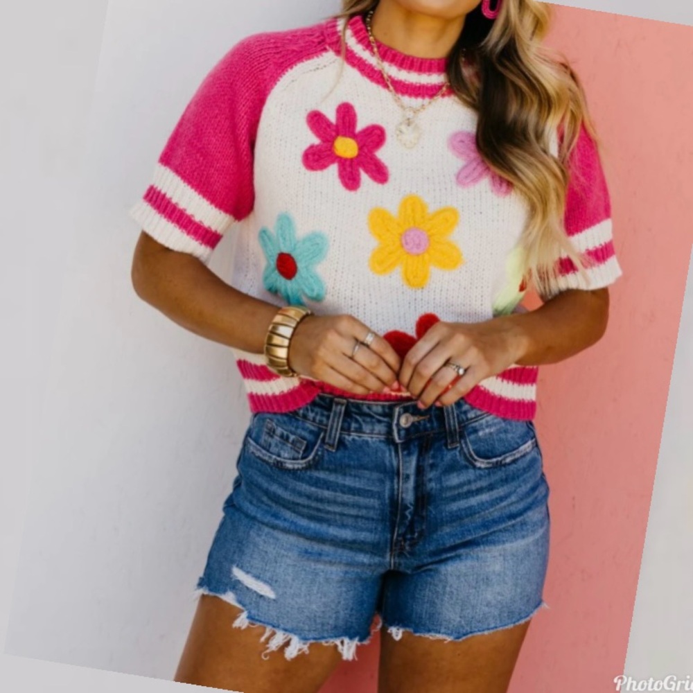Sweater Short Sleeve Floral Varsity Sweater⭐️NWT Vibrant Flowers - Picture 9 of 14